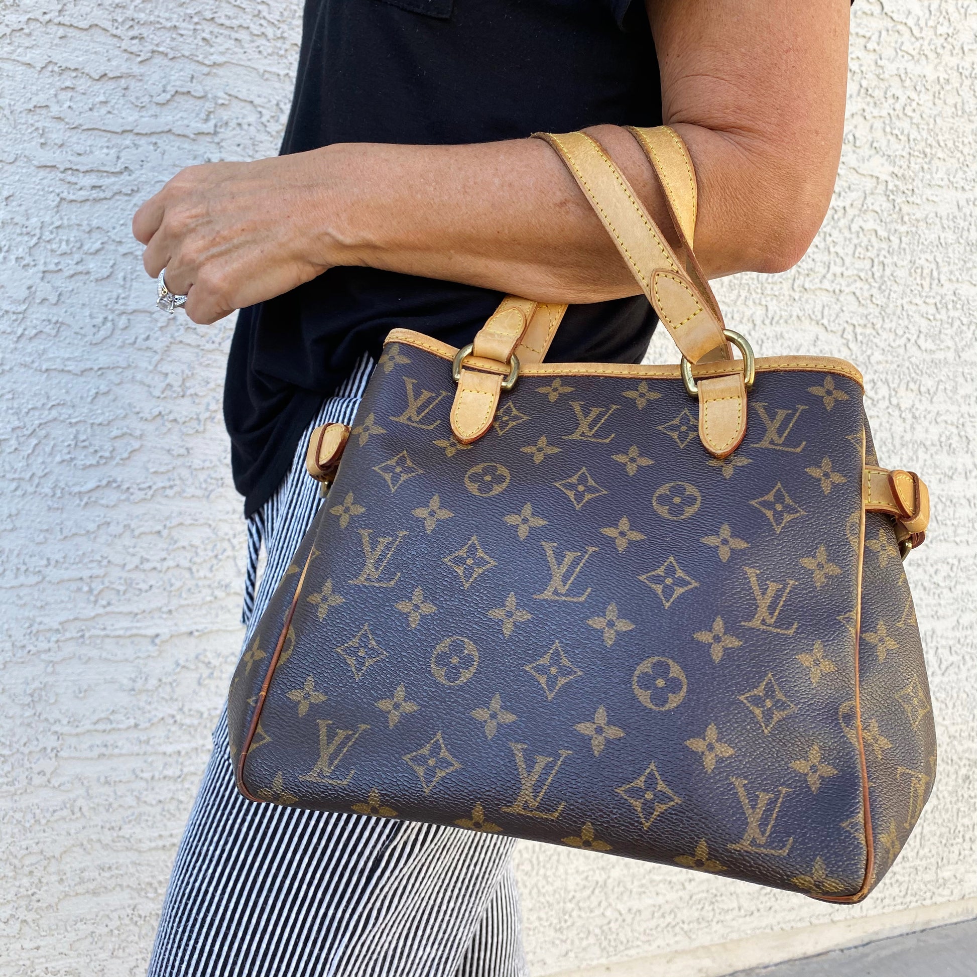 Louis Vuitton Batignolles Vertical PM Handbag – The Foxy Shopper