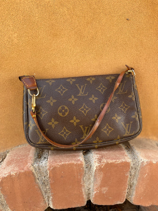 Louis Vuitton Monogram Pochette Accessoires